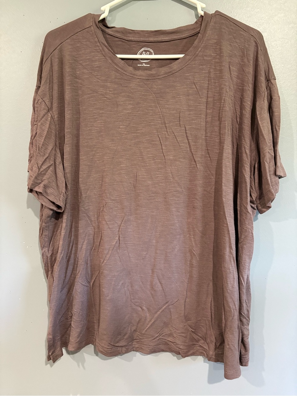Maurices 24/7 Tee Shirt Womens Size 1X Brown Short Sleeve Rayon Spandex Stretch